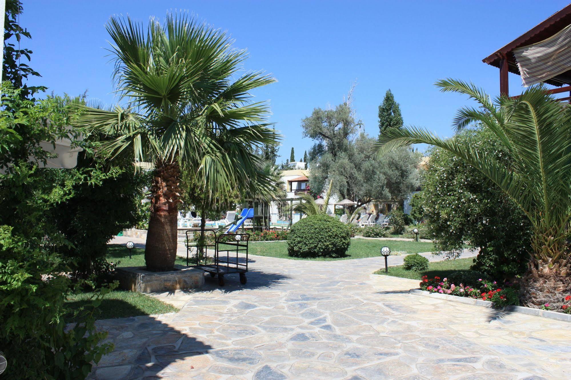 Toloman Hotel Bitez Beach Εξωτερικό φωτογραφία