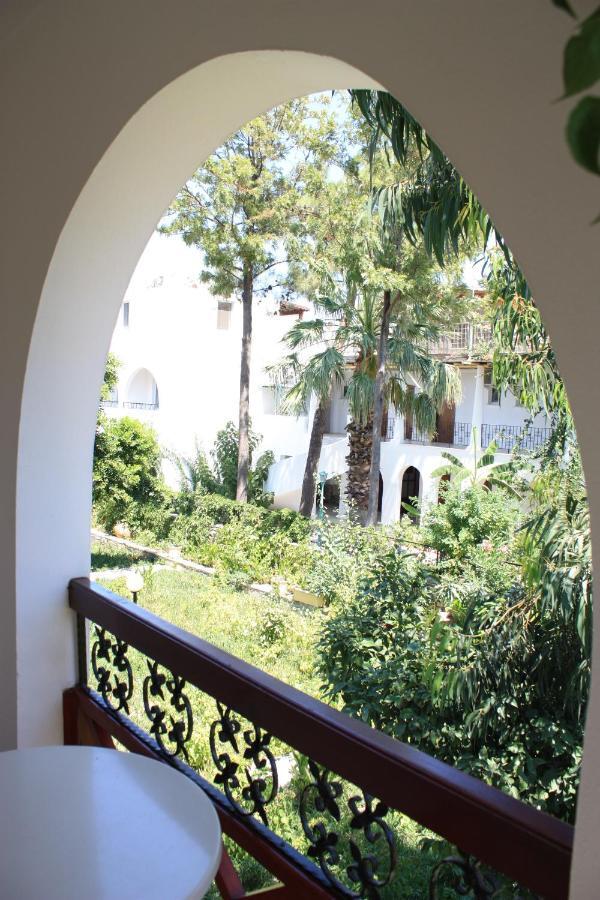 Toloman Hotel Bitez Beach Εξωτερικό φωτογραφία